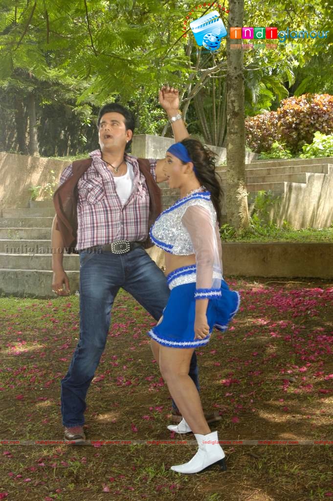 Ravi kissan on location for his new film Event hd photo
